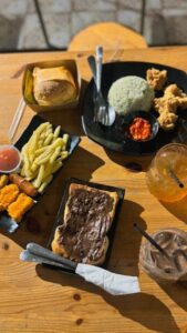 10 Cafe Enak di Kota Tomohon