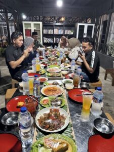 10 Cafe Enak di Pesisir Selatan